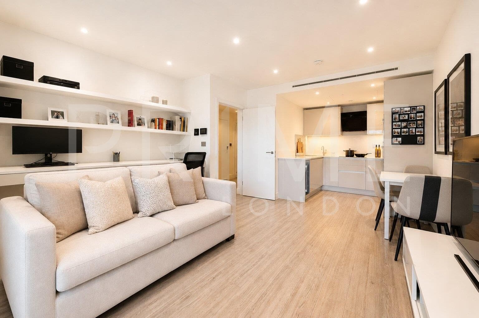 Wiverton Tower, 4 New Drum Street, Aldgate